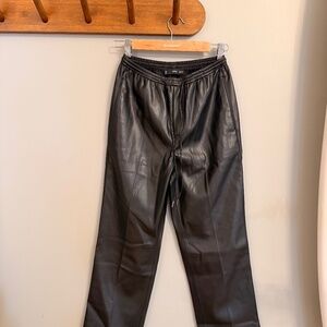 Mango leather crop pant